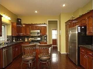 4th image of 9813 W 132nd St