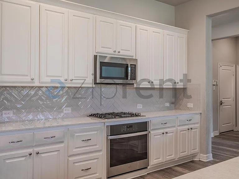 3543 Whitman Dr — Photo 13