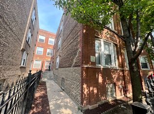 2048 N California Ave APT 2R, Chicago, IL 60647