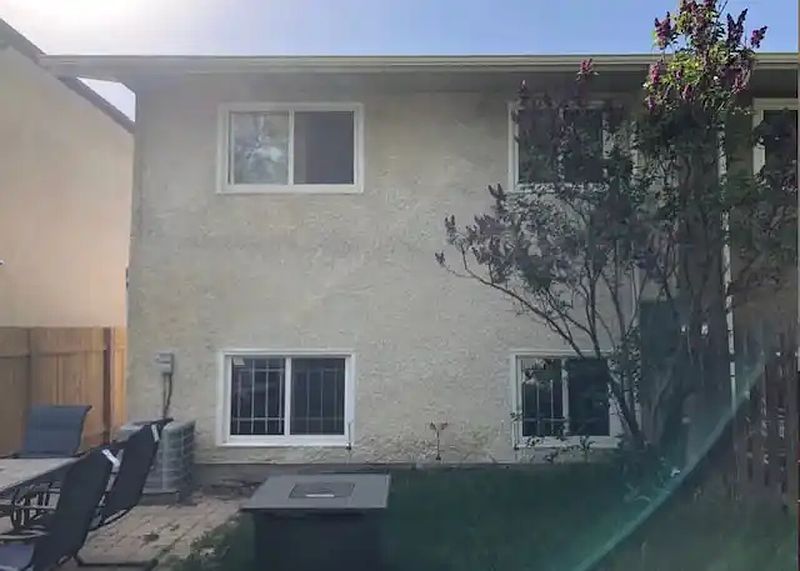 Winnipeg Apartment for rent - 4 Bedrooms — photo 9