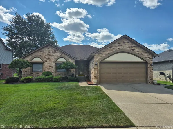 53639 Cranston Dr, Macomb, MI 48042