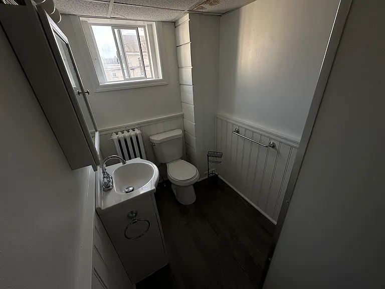 310 E Miner St — Photo 17