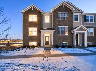 30W130 Wheeler Cir, Warrenville, IL