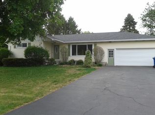 11 Patricia Dr, Albany, NY 12205