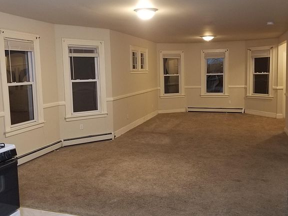 2nd image of 68 Cabot St Unit 2