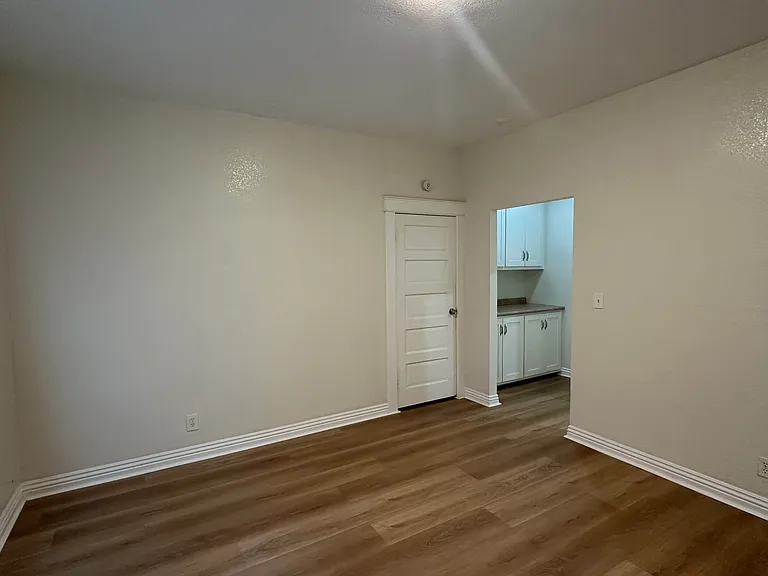 402 S Sycamore St #402 — Photo 25