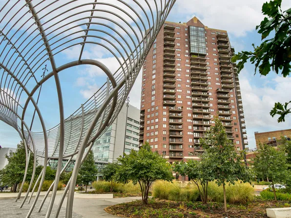 300 Walnut St #1908, Des Moines, IA 50309