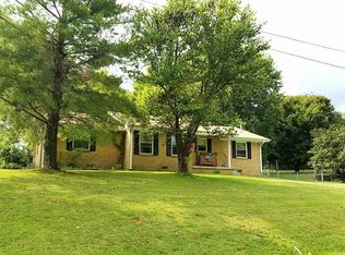 202 Dogwood Ave, Hartsville, TN 37074