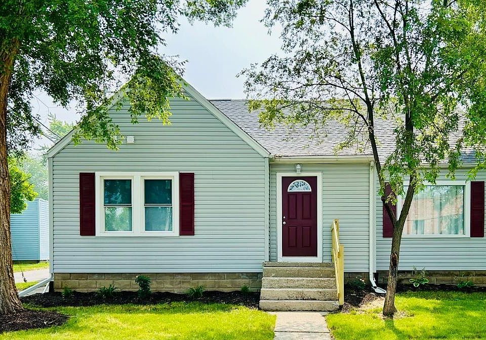 1st image of 104 N Whitley St
