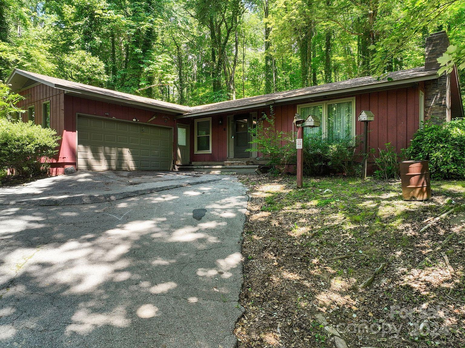 103 Lake Lure Hwy, Hendersonville, NC 28792 | MLS #4137174 | Zillow