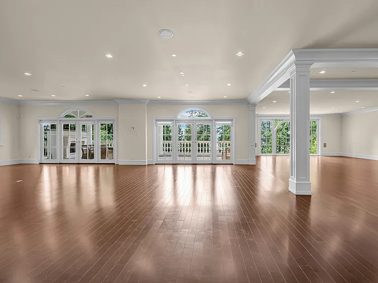 6089 Gleneagles Dr — Photo 20