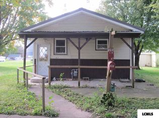 418 S Menard St, Mason City, IL 62664