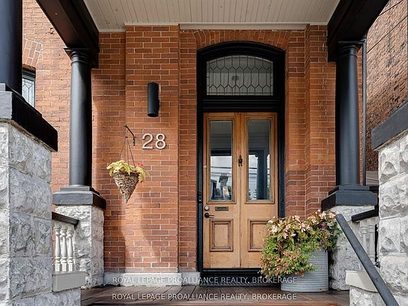 2nd image of 28 Wellington St