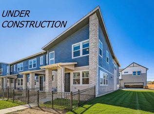 2801 Bear Springs Cir, Longmont, CO 80503