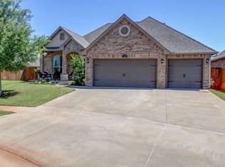 15216 Amber Run, Edmond, OK 73013