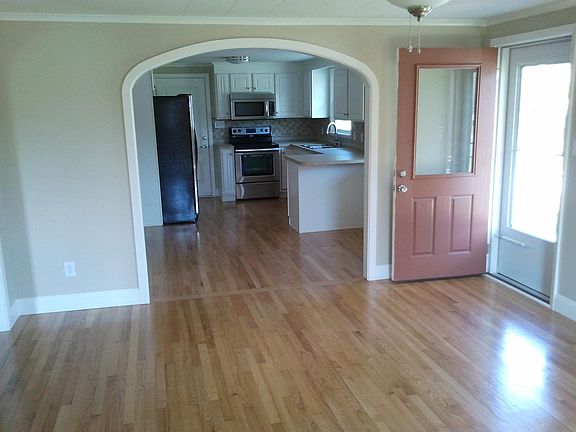 5th image of 107 Jennings Dr
