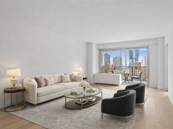 132 East 35th Street image 1 of 7