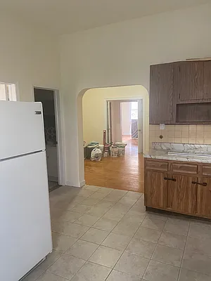 Rented by Argy Realty Inc | media 10