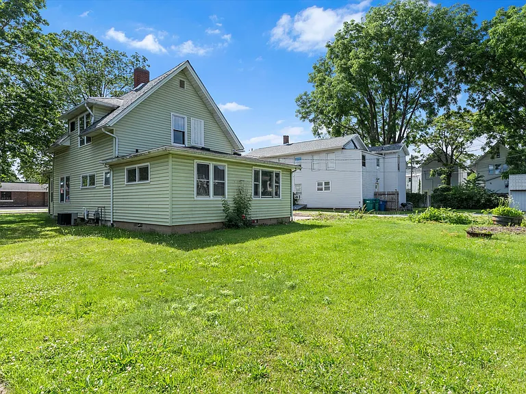1011 Jackson St — Photo 20