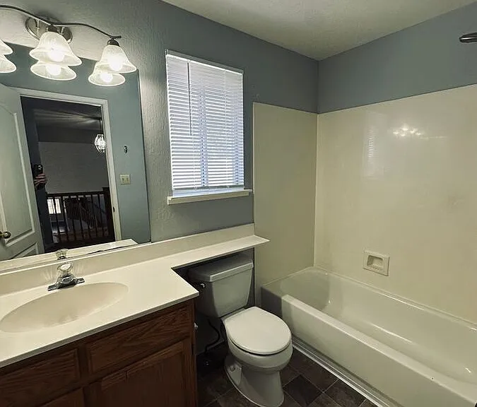 1160 Forest Knoll Ct — Photo 18