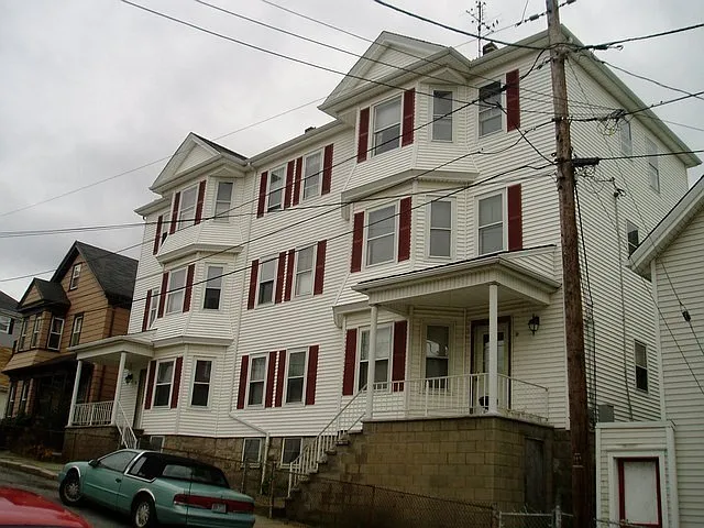 19 Lexington St #2E — Photo 1
