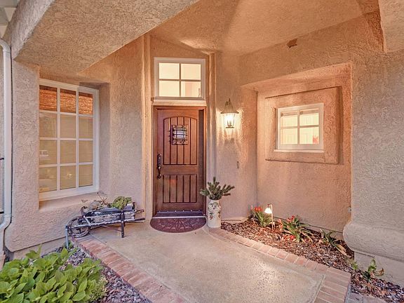 3rd image of 1755 Southern Hills Pl