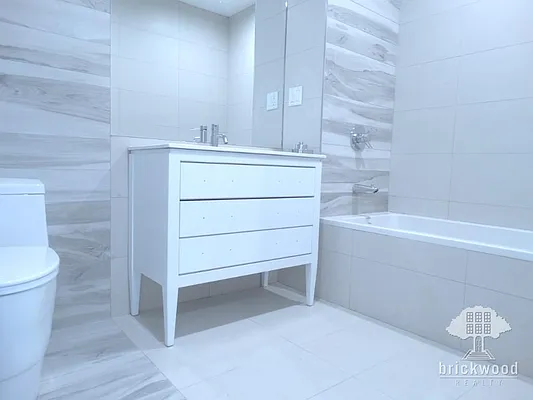 Rented by Brickwood BWR LLC | media 41