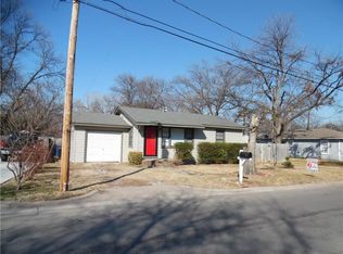 314 W Rucker St, Granbury, TX 76048