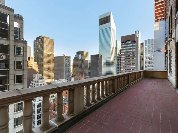 465 Park Avenue image 10 of 12