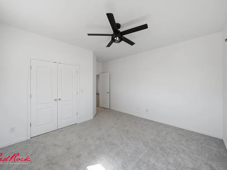 3304 W Palomar — Photo 21
