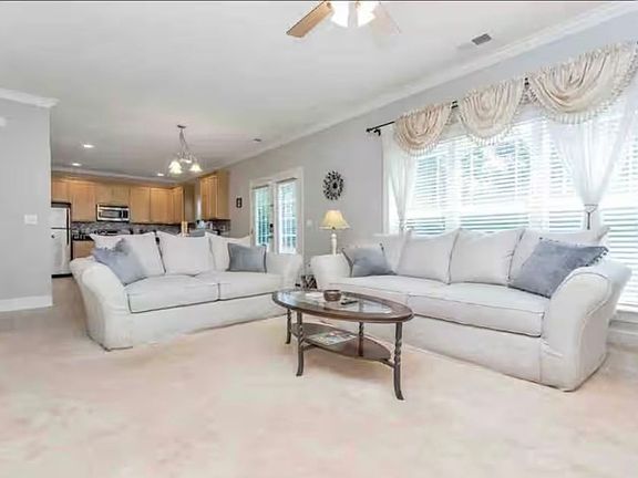 4th image of 7012 City View Dr