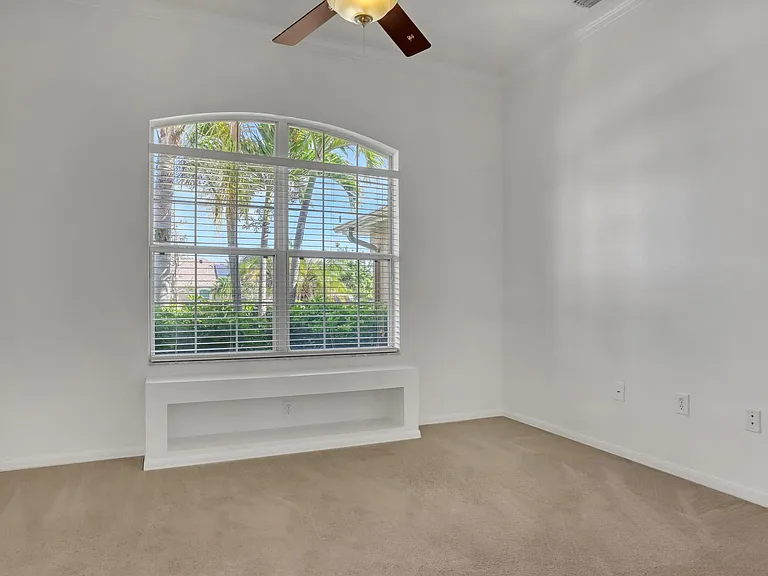 811 Spanish Cay Dr — Photo 4
