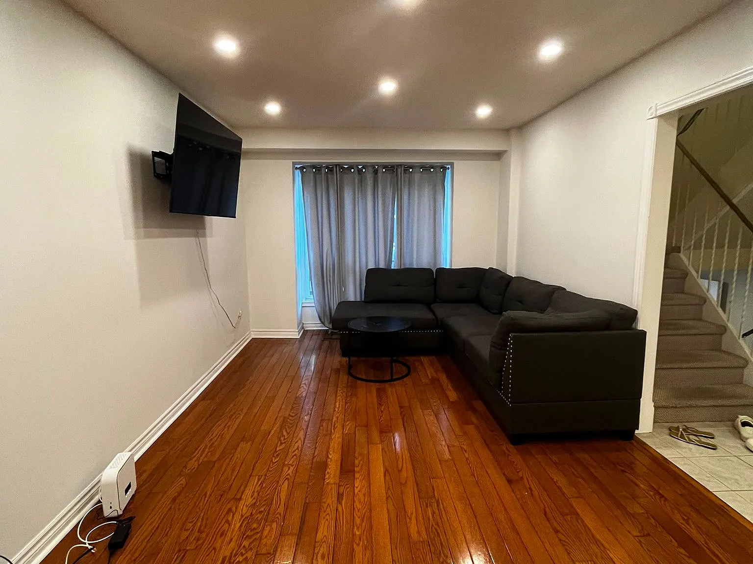 1 bed, $750 — Photo 1