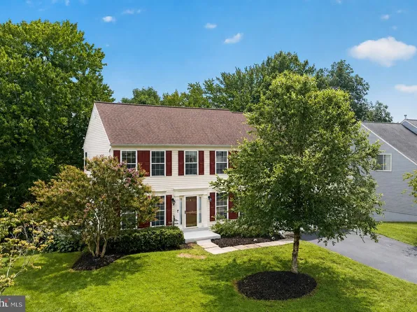 10095 Post Oak Ter, Manassas, VA 20110