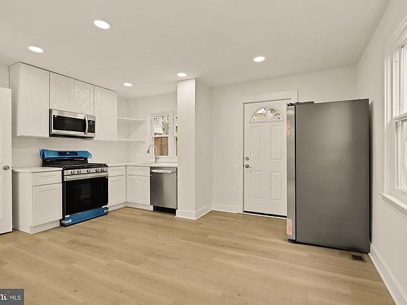 4th image of 4620 B St SE