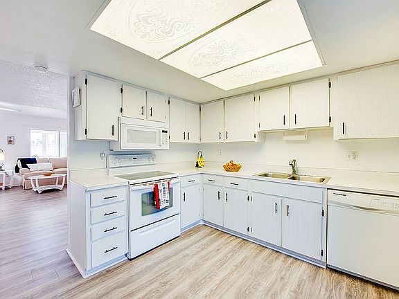 5th image of 23 Chippingwood Ln