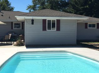 901 W Cumberland Rd, Altamont, IL 62411