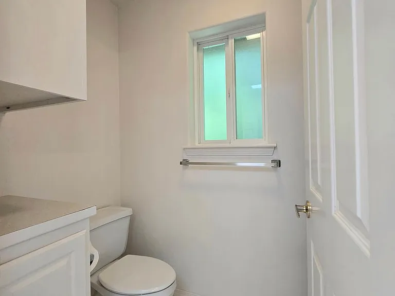 101 Mockingbird Ln — Photo 12