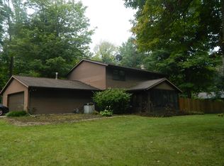 2591 S Southwood Dr, Warsaw, IN 46580