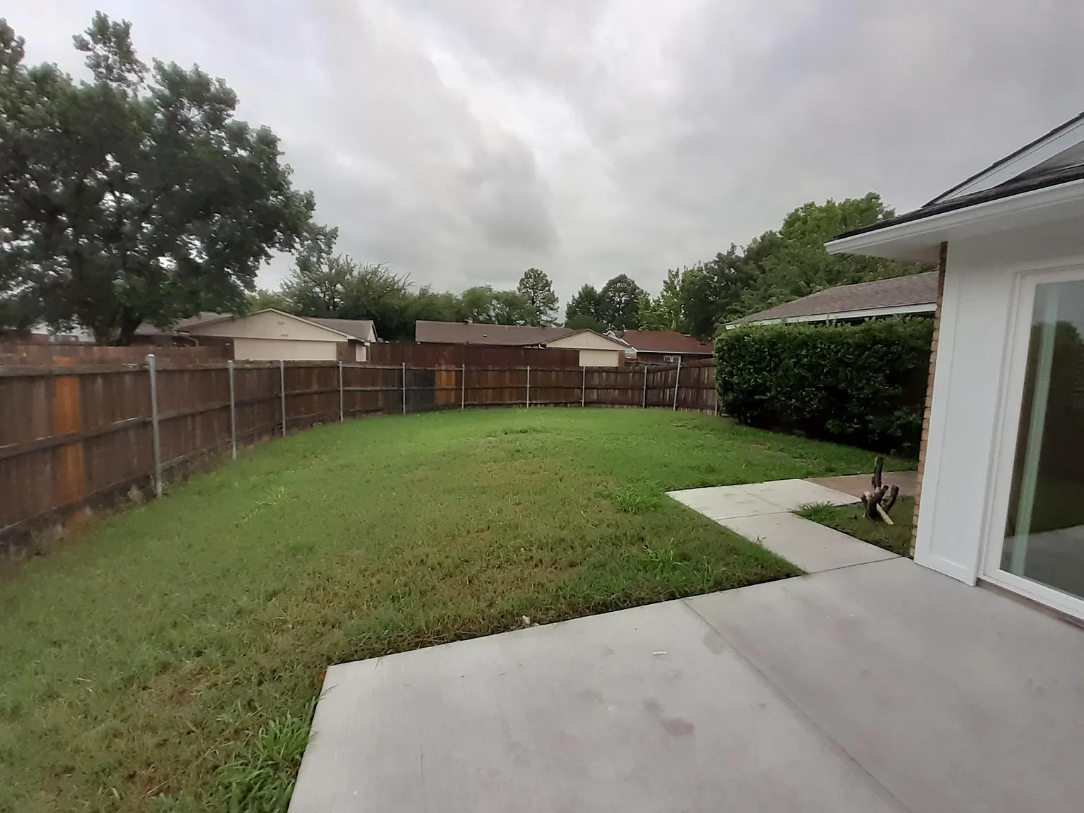 3 bed, 1644 sqft, $2,060 — Photo 3