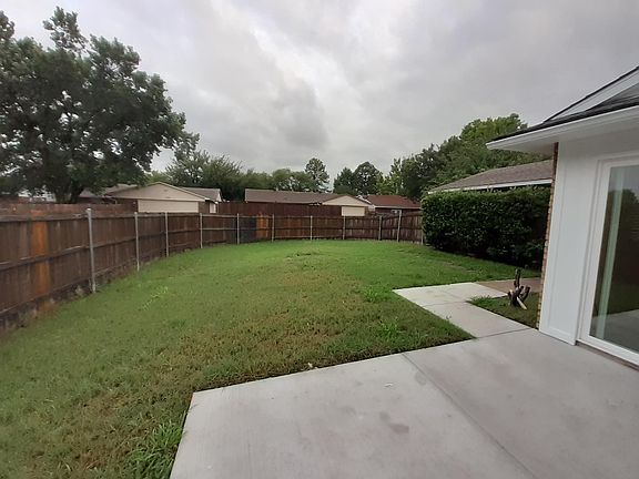 3rd image of 9022 Millwood Dr