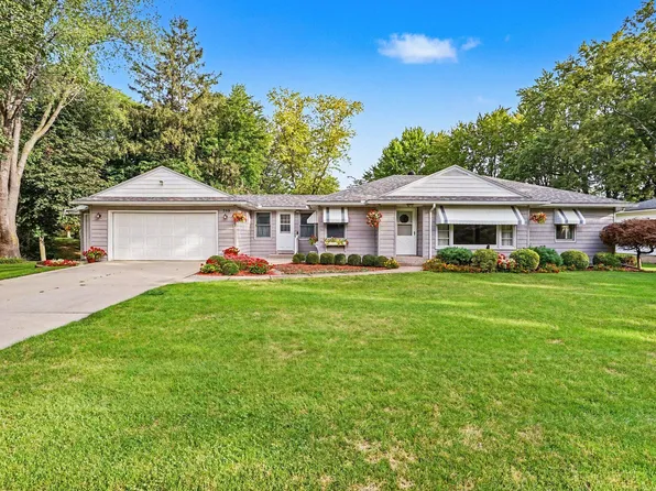 559 W 32nd St, Holland, MI 49423