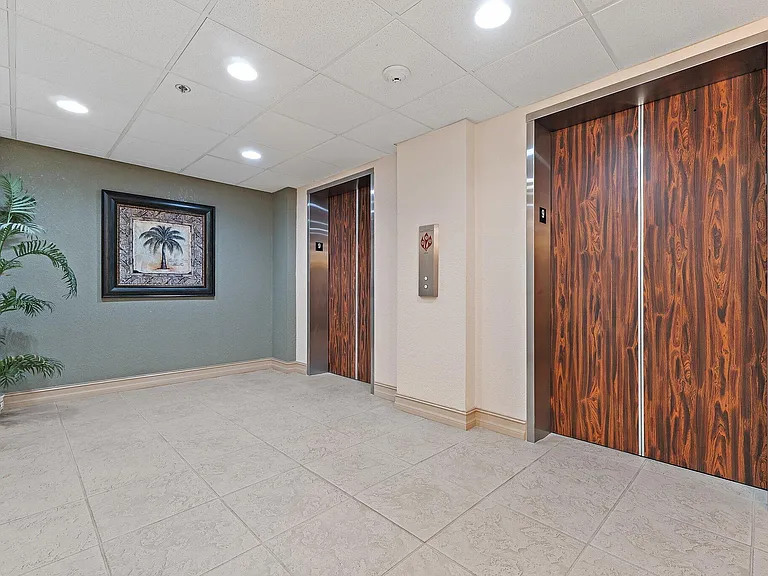 5440 N Ocean Dr #907 — Photo 52