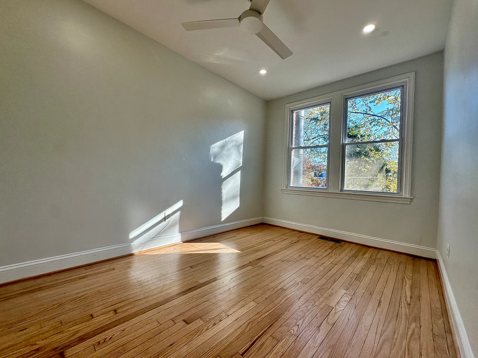 1 bed, 650 sqft, $1,800 — Photo 2