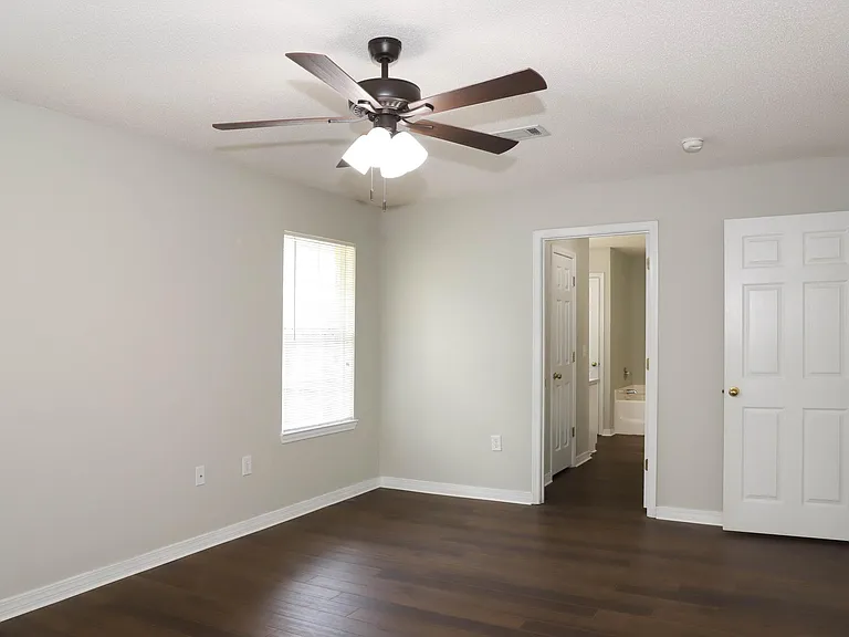4892 Jaimee Leigh Dr — Photo 14