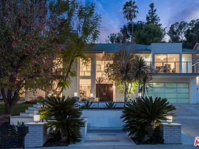 16688 Ashley Oaks, Encino, CA, 91436