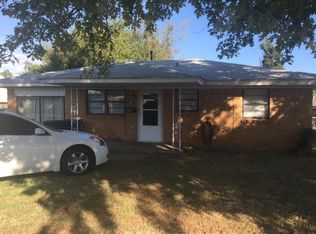 625 SW 2nd St, Moore, OK 73160