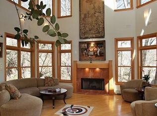 9 Thurston Rd, Newton, MA 02464