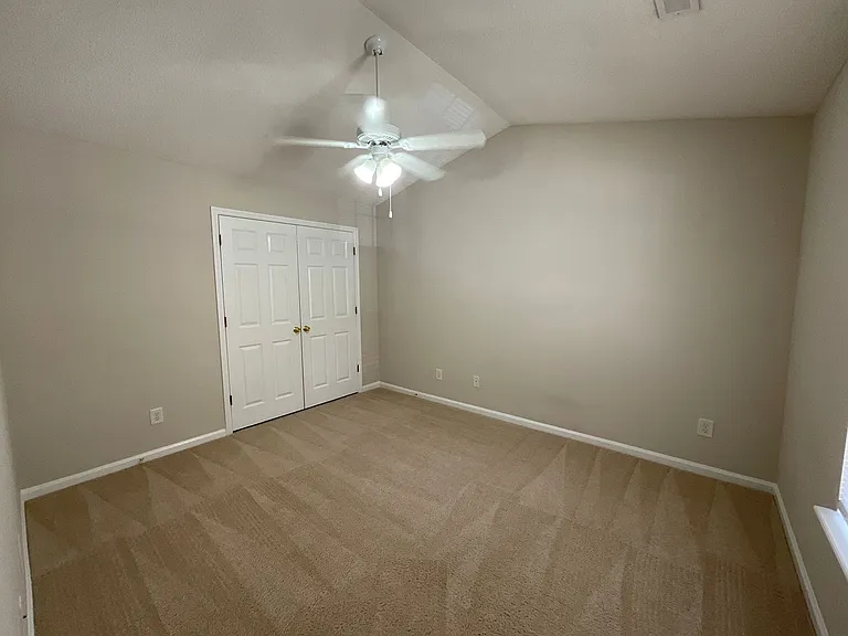 Meridian Park Apartments — Photo 181