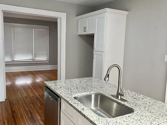 770 Linwood Ave — Photo 5